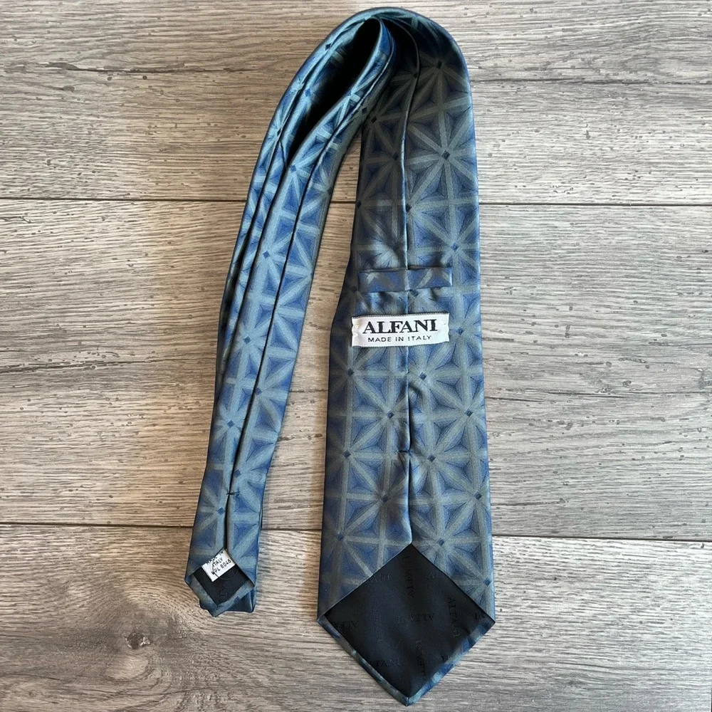 Alfani men’s necktie